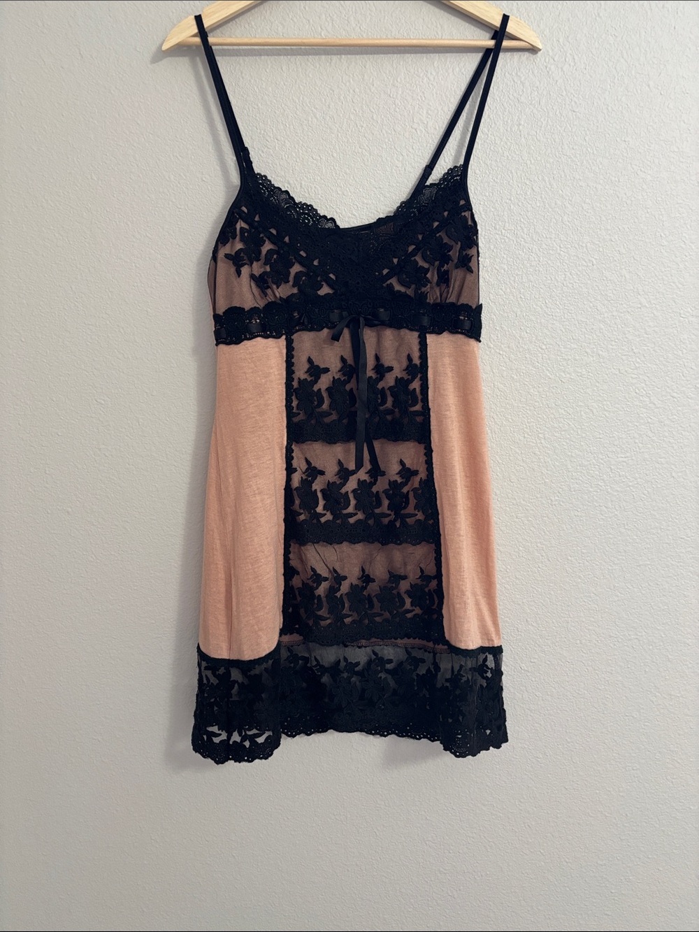 Couture 2009 Black Lace-Trim Peach/Nude Wool Blend Slip Dress Size Medium